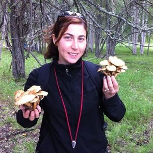 Meet your Posher, Mia